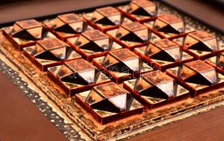 Wrábel Erzsébet (1959-): Tagolt térrendszer. Gipsz, olaj. Jelzett, 17x18 cm Keretben