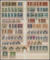 Több mint 200 db régi magyar okmánybélyeg