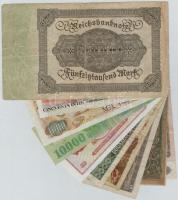 Vegyes 10db-os bankjegy tétel, közte román, német, csehszlovák, perui és argentin bankjegyek T:I-III...