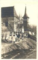 36 db régi magyar és történelmi magyar városképes lap, közte pár fotó; vegyes minőség / 36 pre-1945 ...