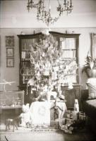 cca 1930-1950 Régi karácsonyok, 4 db fotónegatív, 6×6  és 6×9 cm