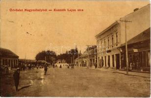 1913 Nagymihály, Michalovce; Kossuth Lajos utca, Spire varrógép üzlet. Landesman B. kiadása 2056. / street view, sewing machine shop