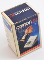 Omron R1 vérnyomásmérő, saját dobozában