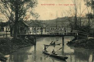 1909 Nagyvárad, Oradea; Dőry sziget (Bunyitay-liget) részlete, Fecske evezős csónak, híd. W. L. Bp. 264. / bridge, rowing boats (gyűrődés / crease)