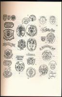 Weiner Mihályné: Ónművesség. A magyar gyűjtemények legszebb óntárgyai. Bp., 1971, Corvina. Fekete-fe...