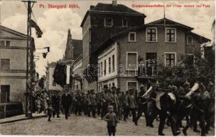 Starogard Gdanski, Preussisch Stargard; Ersatzmannschaften der 176er rücken ins Feld / Replacement troops with music band (fl)