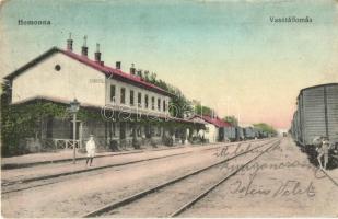 1915 Homonna, Homenau, Humenné; Vasútállomás, vagonok. Kiadja Waller Mór 1708. / Bahnhof / railway station, wagons (Rb)