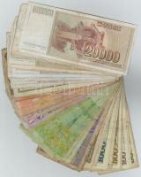 Vegyes 120db-os külföldi bankjegy tétel, 15 országból, közte Románia, Bulgária és Olaszország T:III,...