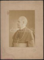 cca 1910-1915 Walter Gyula (1855-1929) püspök portréja, kartonra kasírozott fotó Uher Ödön műterméből, jelzett, foltos, 19×14 cm