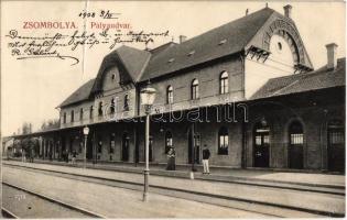 1908 Zsombolya, Hatzfeld, Jimbolia; pályaudvar, vasútállomás. Kapható Perlstein F. / Bahnhof / railway station (fa)