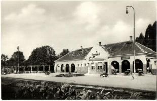 Balaton - 14 db modern városképes lap / 14 modern town-view postcards