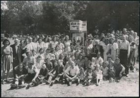 1947 Müller Testvérek vegyészeti gyár Rt. szakszervezeti gyűlése, fotó, 12×16 cm