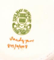 Zsolnay virágmintás váza, kézzel festett, jelzett, hibátlan, m: 26,5 cm