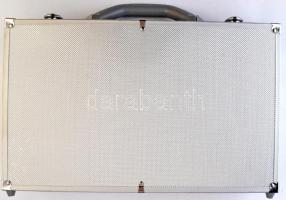 LEUCHTTURM érmetartó alumínium koffer két kulccsal, 6 sötétkék érmetálcával, különféle méretű érmék ...