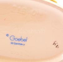 Goebel/Hummel zenélő kisfiú és kislány, kézzel festett kerámia, jelzett, apró kopás nyomokkal, m:13 ...