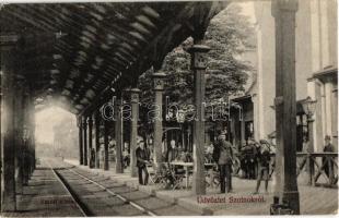 1906 Szolnok, Vasútállomás a vágányokkal a faszerkezetes váró alól / Bahnhof / railway station