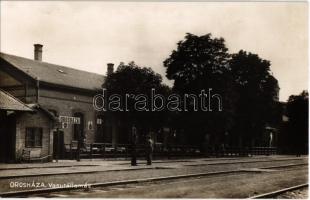 Orosháza, Vasútállomás, vendéglő. Demartsik Ferenc kiadása / Bahnhof / railway station