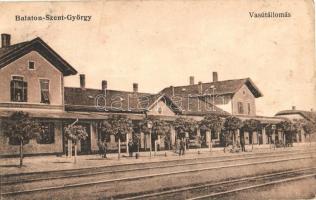 1915 Balatonszentgyörgy, Vasútállomás, vasutasok (ázott / wet damage)