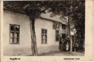 Nagyölved, Velké Ludince; Szövetkezeti üzlet / cooperative shop