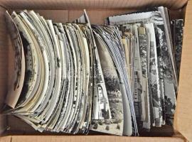 Kb. 380 db VEGYES fekete-fehér retro magyar városképes lap az 1950-es és 1960-as évekből / Cca. 380 ...