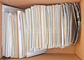 Kb. 450 db MODERN magyar és külföldi városképes lap / Cca. 450 modern Hungarian and European town-vi...