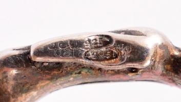 Ezüst(Ag) őzike figura, jelzett, 3,5×3,5 cm, nettó: 16,2 g