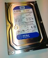 Western Digital WD10EZEX Blue SATA 3.5" merevlemez, 1TB, 7200rpm 64M cache jó állapotban. 5450 órás futásidő.