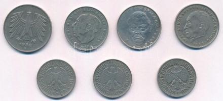 NSZK 1950-1989. 1M (3xklf) + 2M (3xklf) + 5M T:2,2-
FRG 1950-1989. 1 Mark (3xdiff) + 2 Mark (3xdiff...