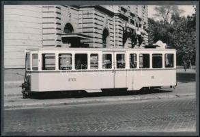 cca 1960 Budapest, a kisföldalatti az azóta megszűnt felszíni szakaszon, fotó, kartonra ragasztva, 9×14 cm
