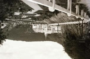 cca 1940 Egy hajókirándulás? képei, számos fotónegatív papírtokban, érdekes anyag