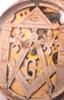 Szabadkőműves motívumokkal díszített ezüst zsebóra.  Működő, jó állapotban / Freemason silver pocket...