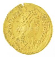 Római Birodalom / Róma / Honorius 407-408. Solidus Au (4,33g) T:2- ü.,ph, hullámos lemez Roman Empire / Rome / Honorius 407-408. Solidus Au D N HONORI-VS P F AVG / VICTORI-A AVGGG - R-M - COMOB (4,33g) C:VF ding,edge error, wavy coin RIC X 1252.