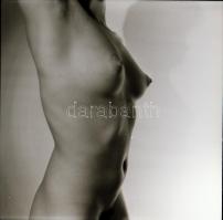 cca 1985 Ruha nélküli kalandok, szolidan erotikus felvételek, 7 db vintage negatív + 1 db mai nagyít...