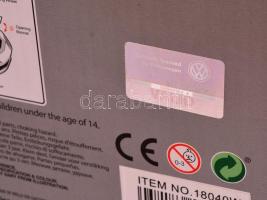 2 db autómodell: Welly Nex, 1:18, Volkswagen, újszerű állapotban, saját dobozában, h: 23 cm + Traban...