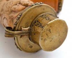 Végvári magyar vitézeket ábrázoló, nagyméretű,  faragott tajtékpipa, ezüst szerelékkel (mesterjegy: ...