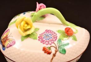 Herendi Viktória mintás bonbonniere, kézzel festett, jelzett, a rózsán egy lepattanással m:11 cm