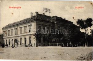1911 Berettyóújfalu, Városháza, Oroszlán szálloda és kávéház. Adler Béla kiadása (fl)