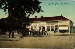 1913 Berettyóújfalu, Kossuth tér, Kereskedelmi és Iparbank részvénytársaság, Friedmann Jakab üzlete. Adler Béla kiadása