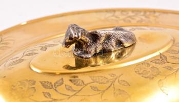 Réz vajtartó, ezüstözött, bárány figurával. Üveg nélkül. 22 cm