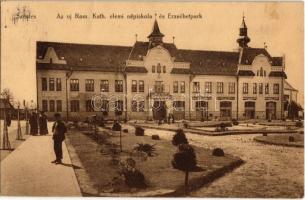 1917 Szentes, Új római katolikus elemi népiskola, Erzsébet park, Női kalap üzlet és Pázmány Géza üzlete