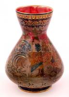 cca 1890 Zsolnay kakasos váza, porcelánfajansz, magastüzű mázakkal, formaszám: 496, jelzett (családi címeres), kopott aranyozással, m:22 cm