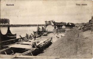 1918 Szolnok, Tisza részlet csónakokkal. Gerő Ignác kiadása (EK)
