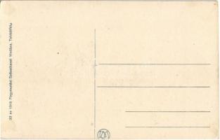 Tahitótfalu, Fogyasztási szövetkezet raktárhelyiségei és saját kiadása, talicskán ülő lányok az udva...