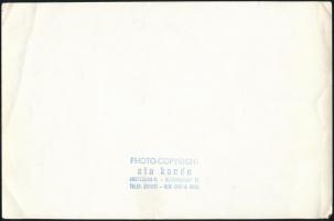 cca 1970 Ata Kando (1913-2017): Amsterdam, kiállítási fotó, a hátoldalán pecséttel jelzett, a felüle...