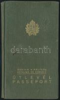 1947 1937-es útlevél 50 fillér illetékbélyeggel 1947-ben szabálytalanul kiállítva, a Magyar Királysá...