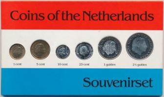 Hollandia 1969-1980. 1c-2 1/2G (6xklf) "Coins of Netherlands - Souvenirset" forgalmi sor karton dísztokban T:1- Netherlands 1969-1980. 1 Cents - 2 1/2 Gulden (6xdiff) "Coins of Netherlands - Souvenirset" coin set in cardboard case C:AU