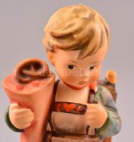 Goebel/Hummel iskolás kisfiú pereccel, kézzel festett, jelzett, apró kopásnyomokkal, m:14 cm