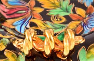 H. Bequet Quaregnon belga falitál, kézzel festett mázas kerámia, jelzett, kopott aranyozás, 36×32 cm...