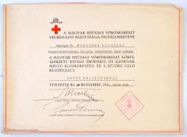 Berán Nándor (1889-1965) 1941. "Magyar Vöröskereszt Ifjúsági Osztálya" ezüstözött Br kitün...