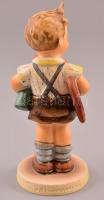 Goebel/Hummel mézeskalácsos kisfiú, kézzel festett kerámia, jelzett, apró kopás nyomokkal, m:14,5 cm